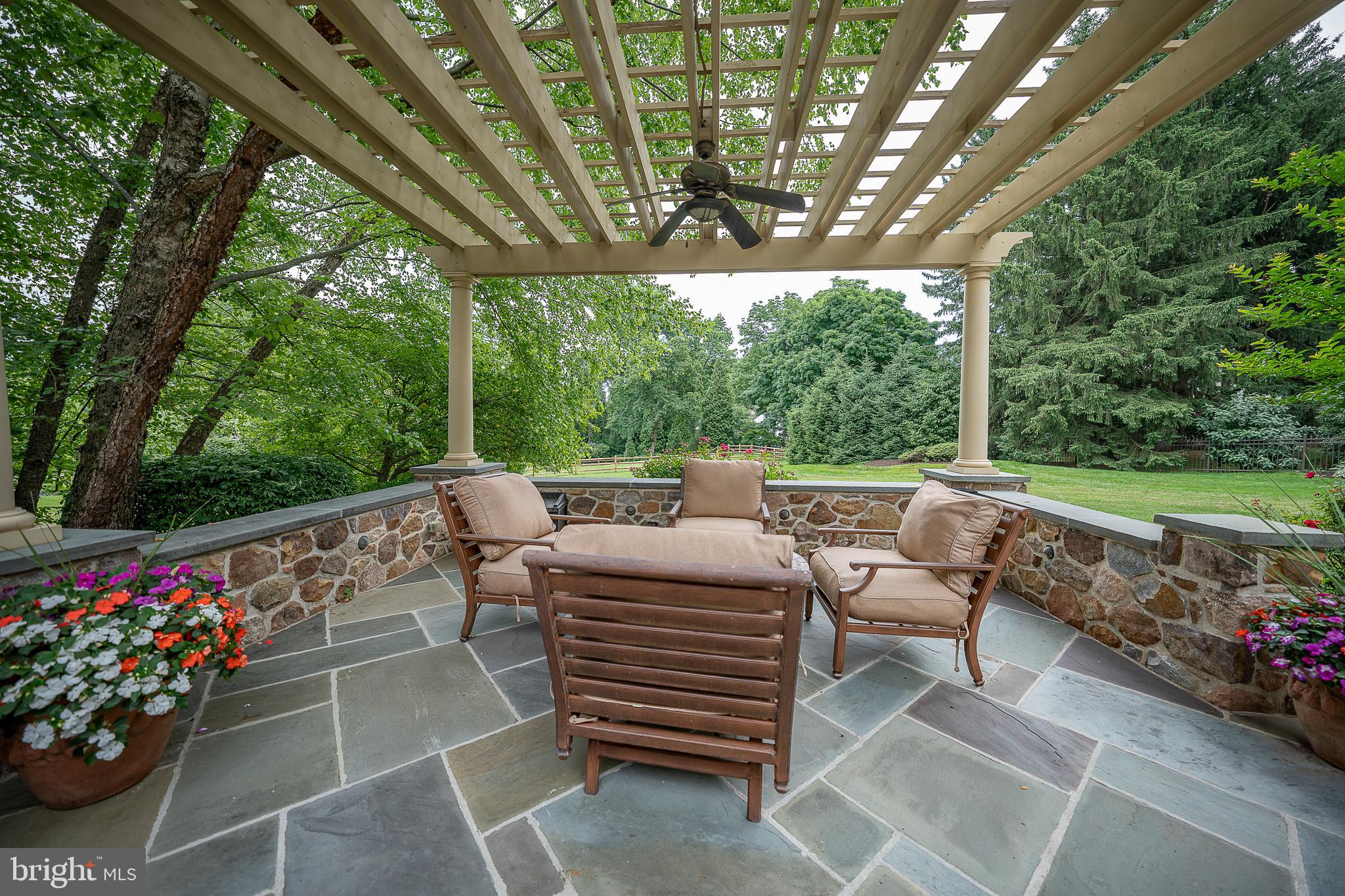 RAVENSCLIFF - Residential