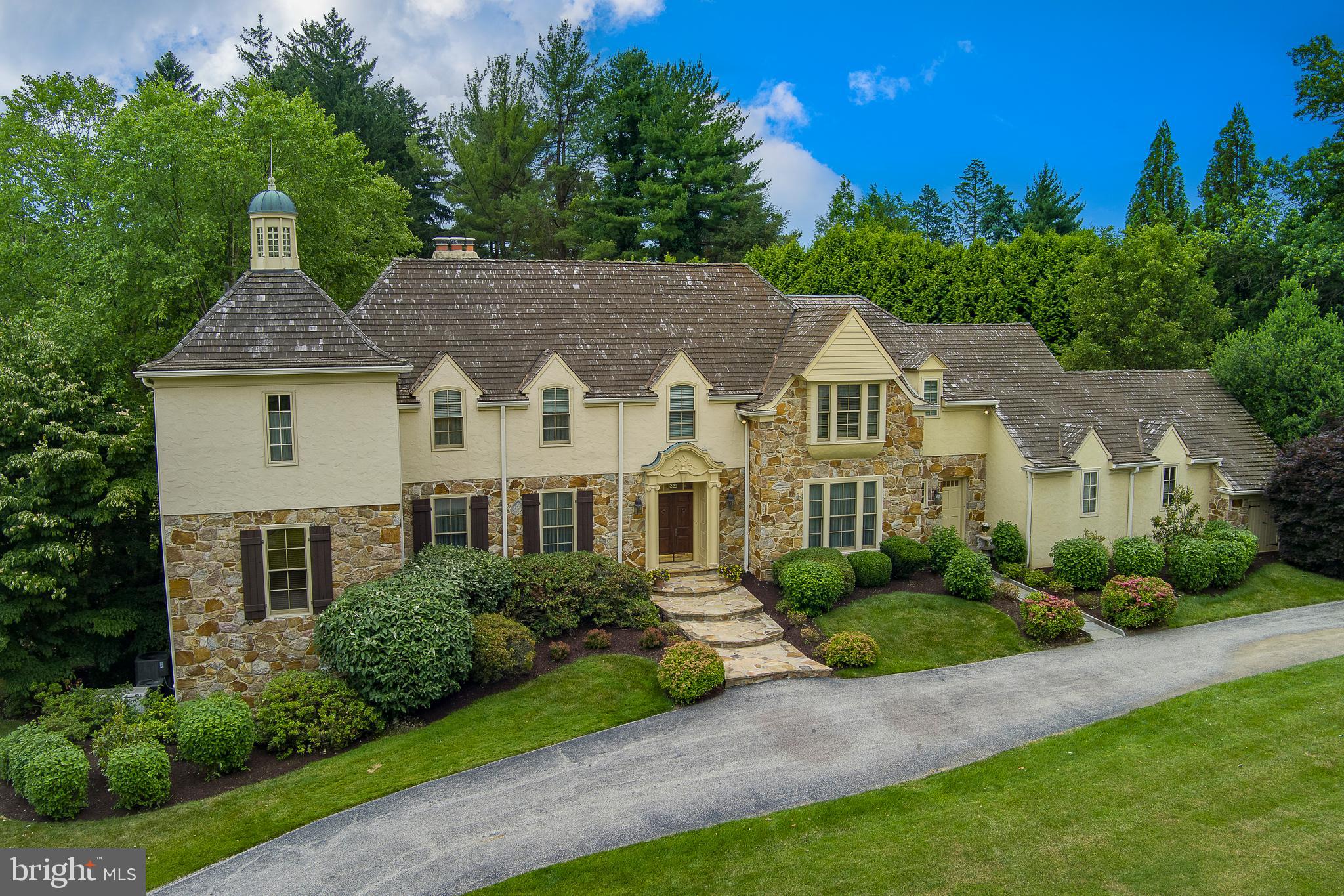 RAVENSCLIFF - Residential