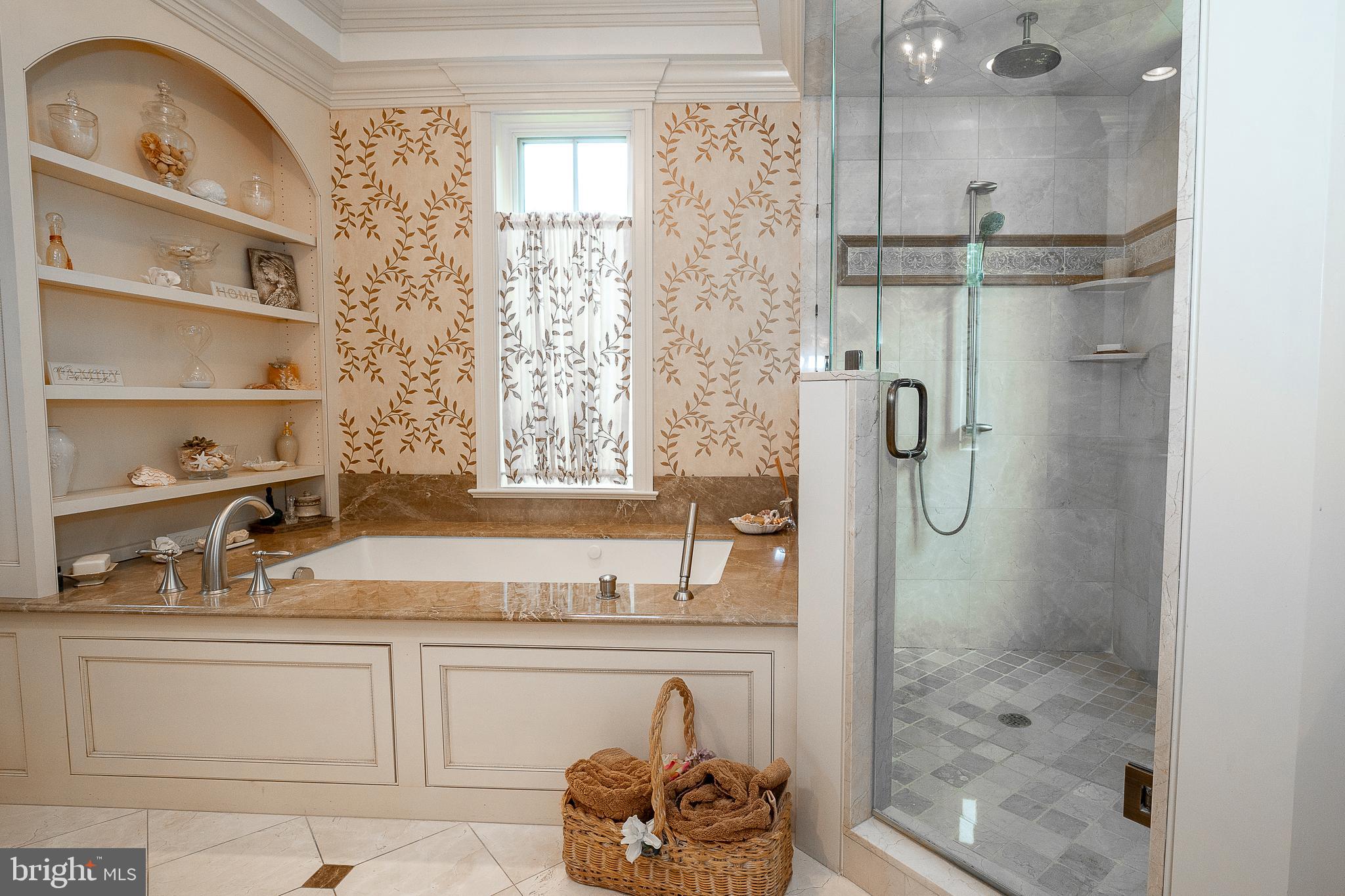 RAVENSCLIFF - Residential