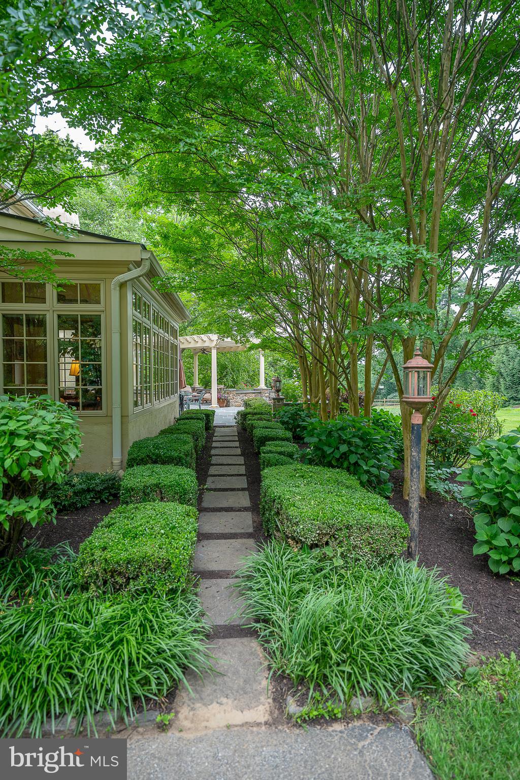 RAVENSCLIFF - Residential