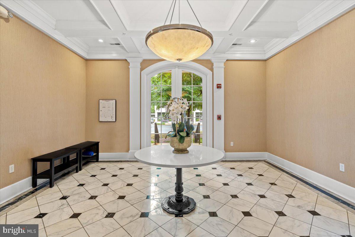 900 NORTH WASHINGTON STREET CONDOMINIUMS - Residential