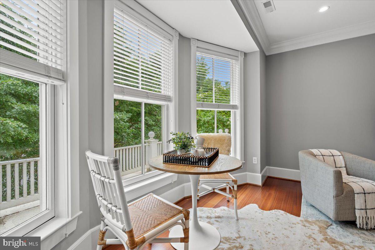 900 NORTH WASHINGTON STREET CONDOMINIUMS - Residential