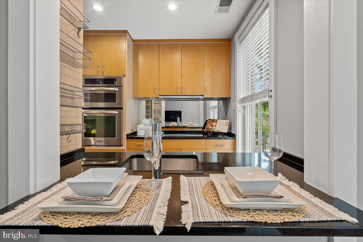 900 NORTH WASHINGTON STREET CONDOMINIUMS - Residential