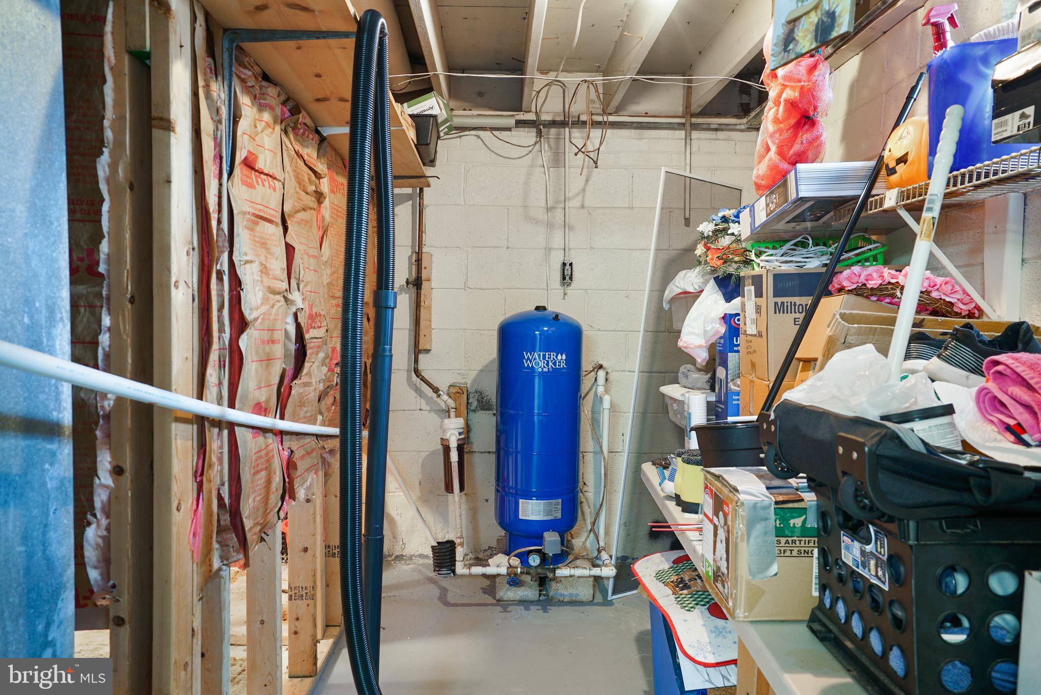 WARRLINDA VILLAGE - Residential