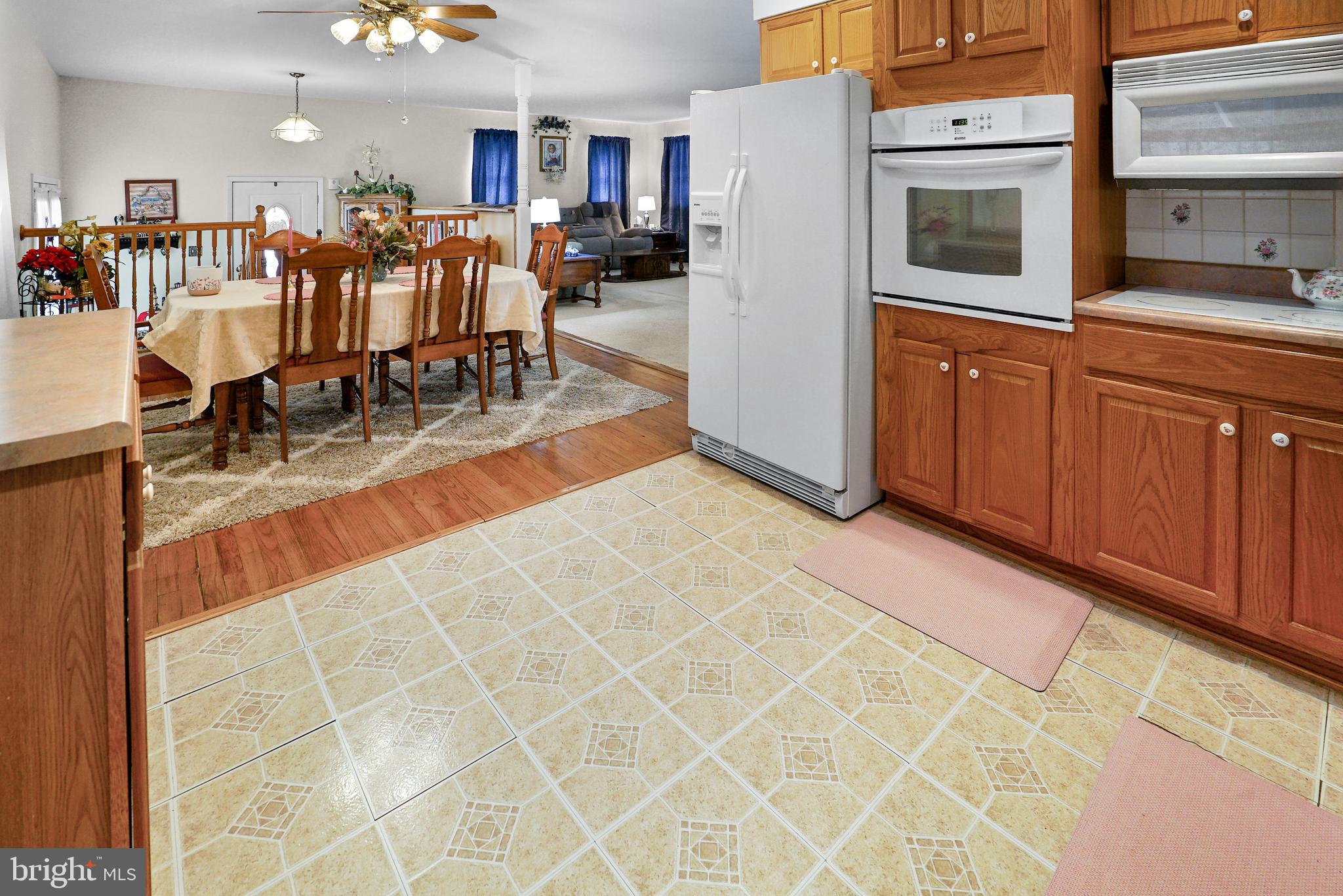 WARRLINDA VILLAGE - Residential