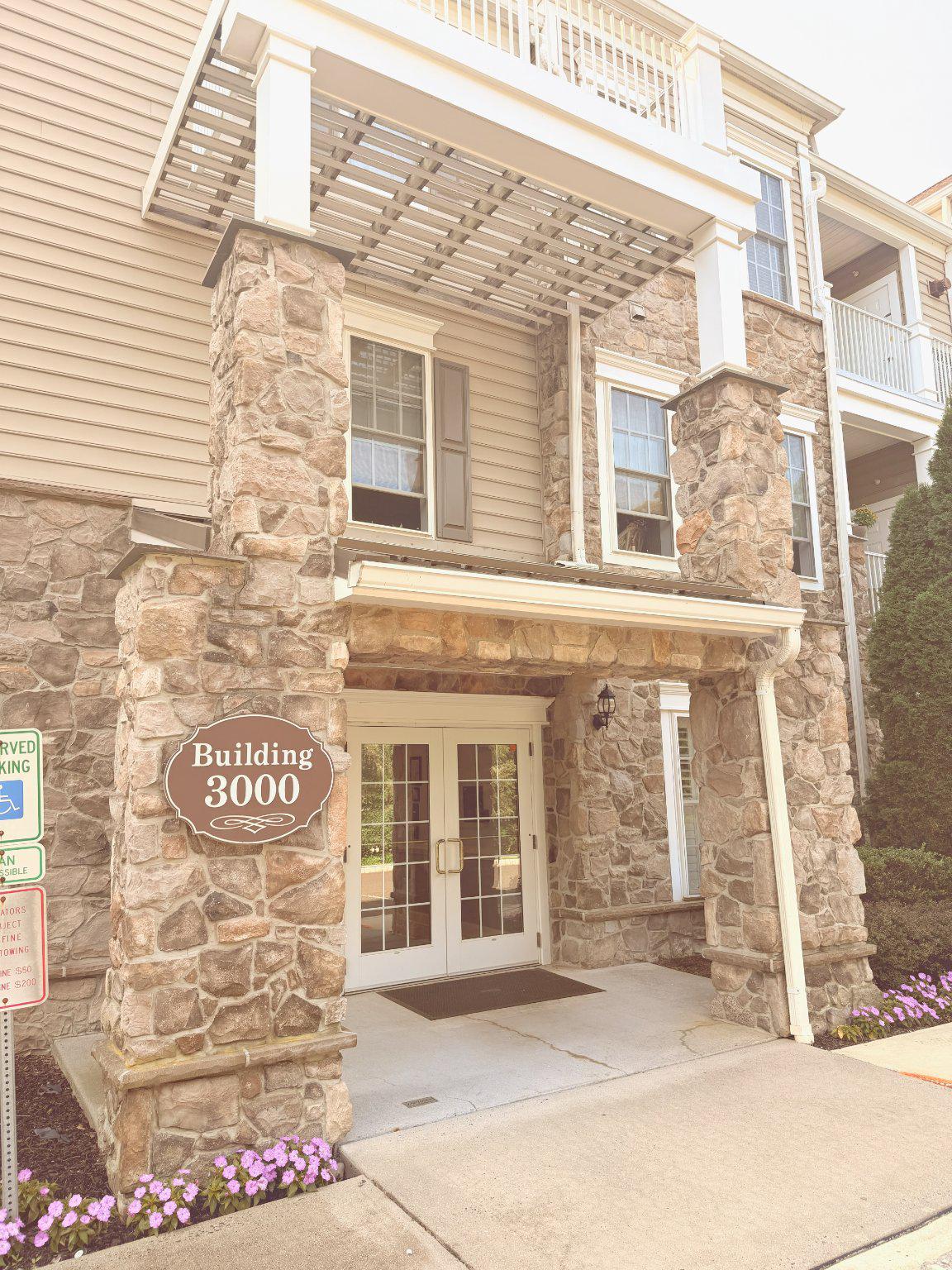 3106 LILAC COURT