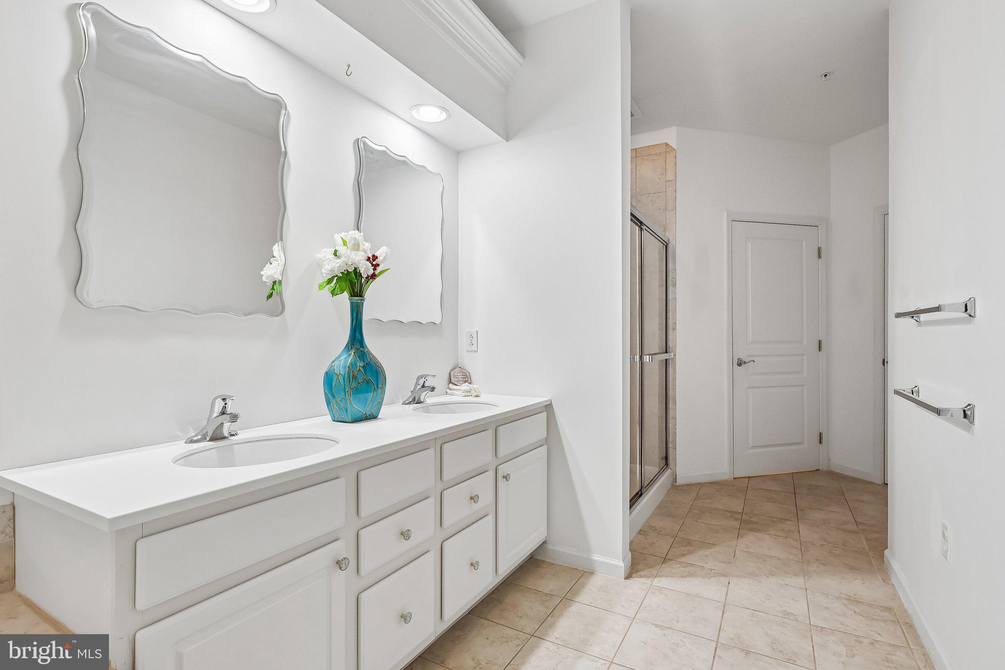 3106 LILAC COURT
