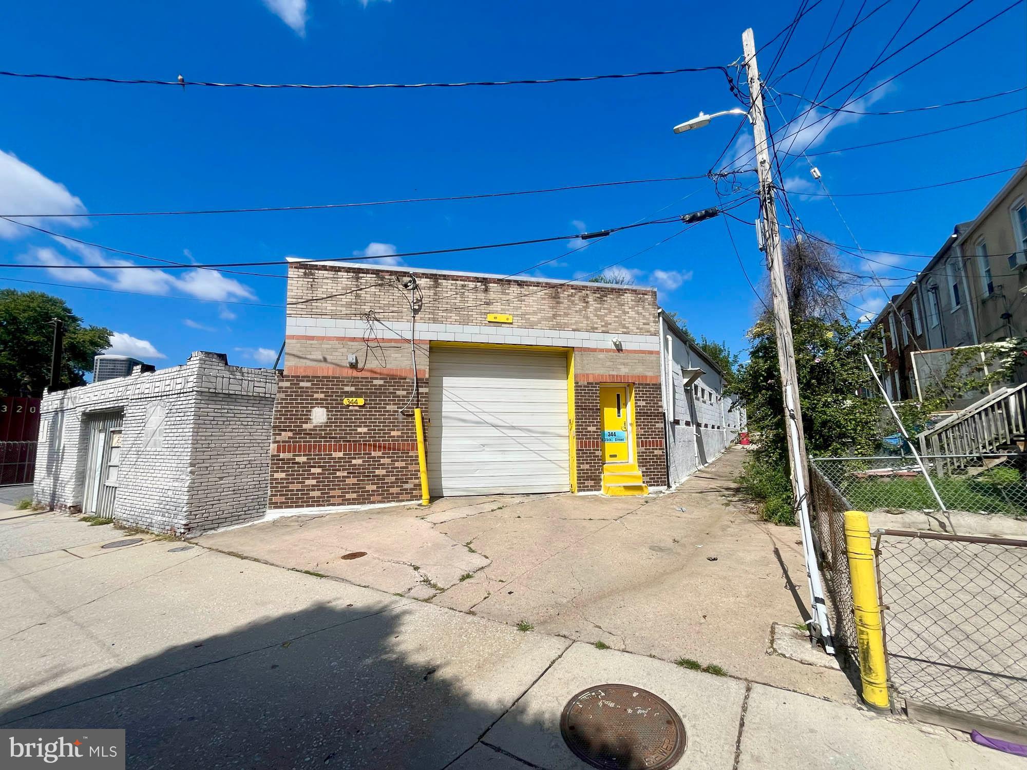 HARWOOD - Commercial Sale