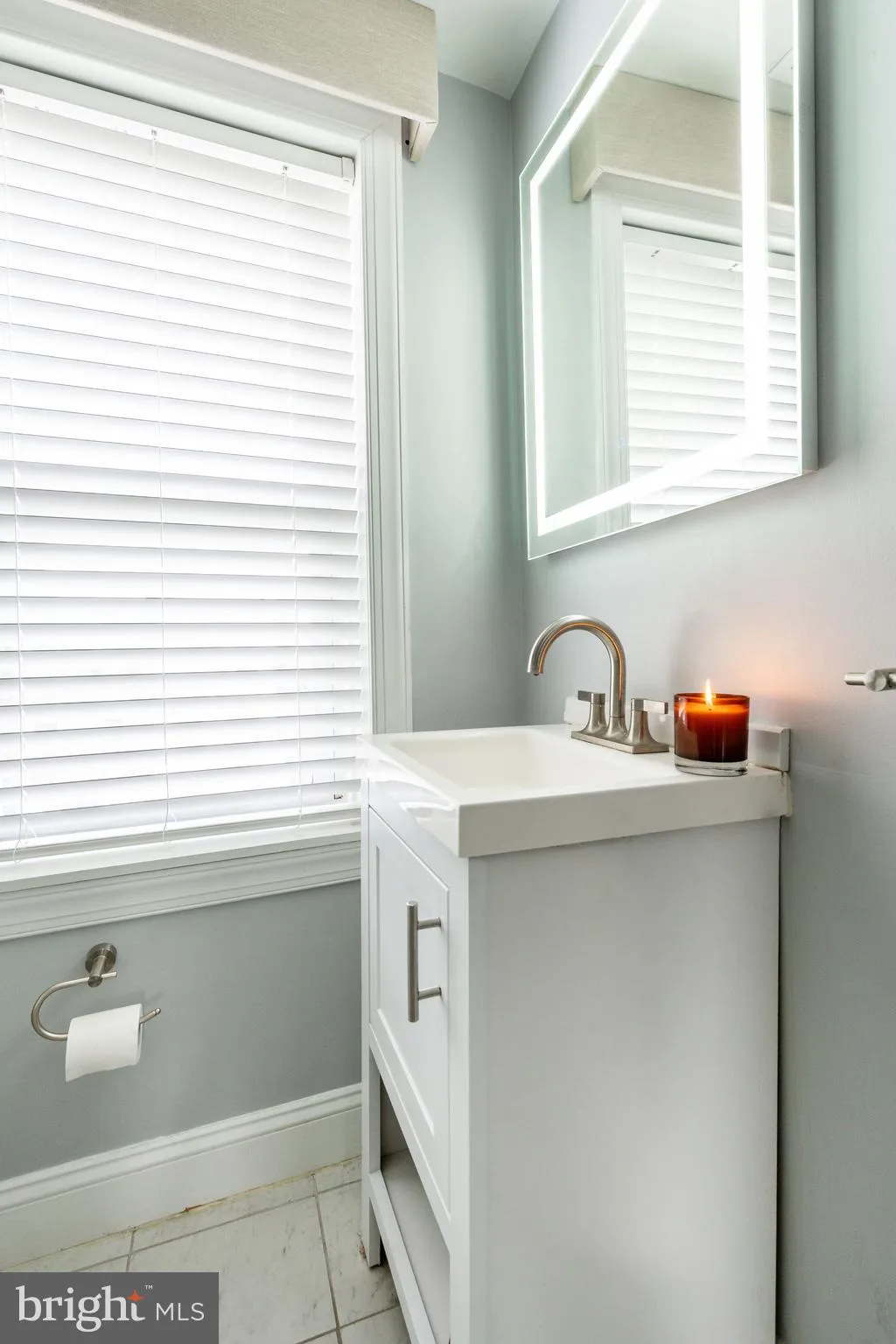 Philadelphia, Pennsylvania 19147, United States, 3 Bedrooms Bedrooms, ,3 BathroomsBathrooms,Residential,Contingent,90937