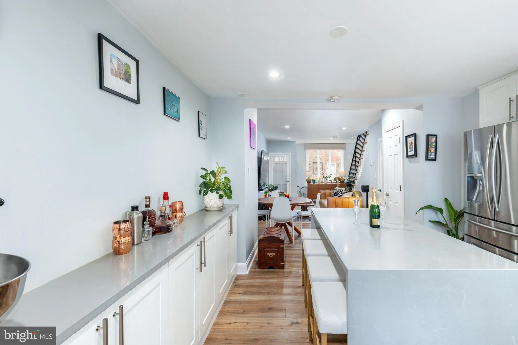 Philadelphia, Pennsylvania 19147, United States, 3 Bedrooms Bedrooms, ,3 BathroomsBathrooms,Residential,Contingent,90937