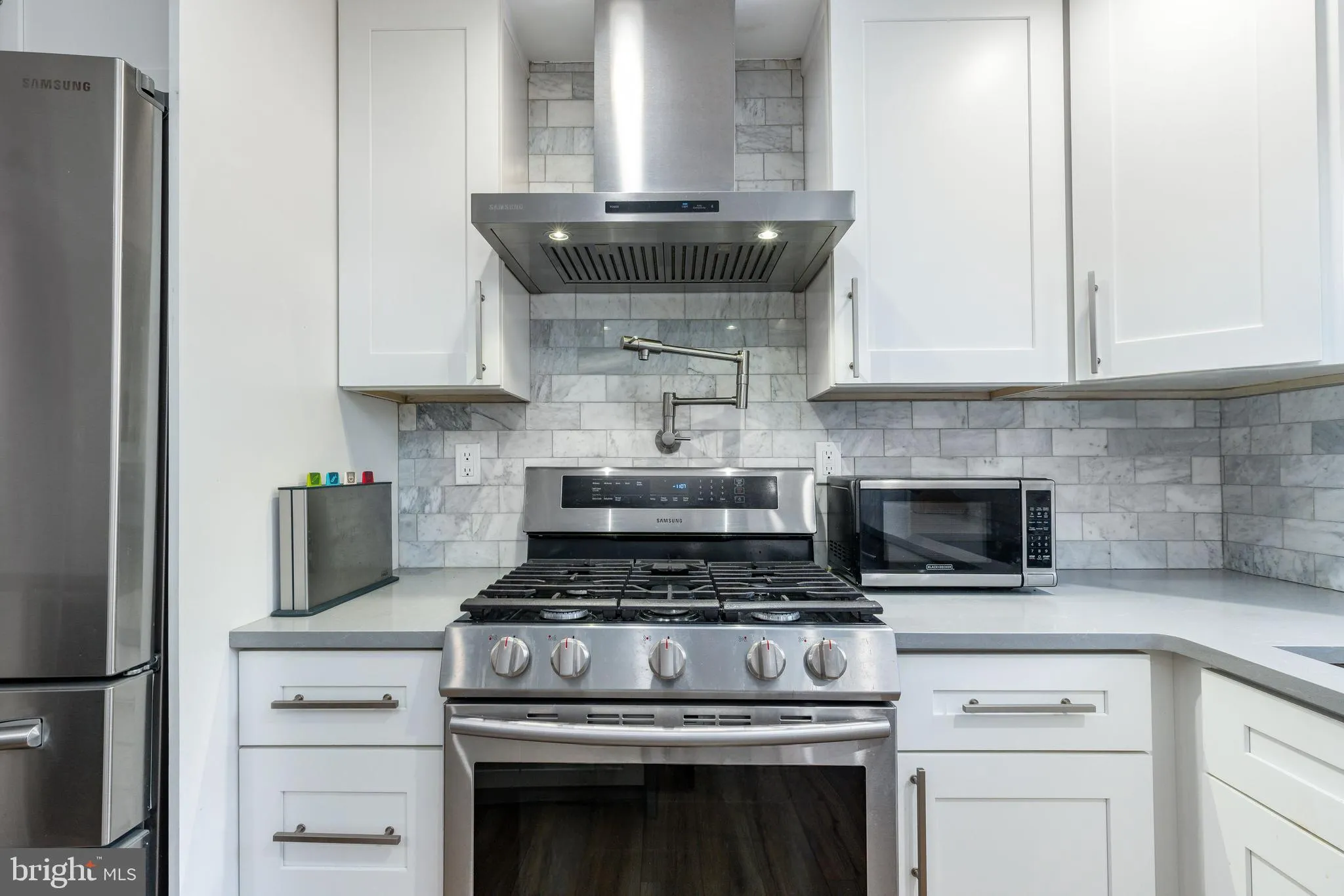 Philadelphia, Pennsylvania 19147, United States, 3 Bedrooms Bedrooms, ,3 BathroomsBathrooms,Residential,Contingent,90937