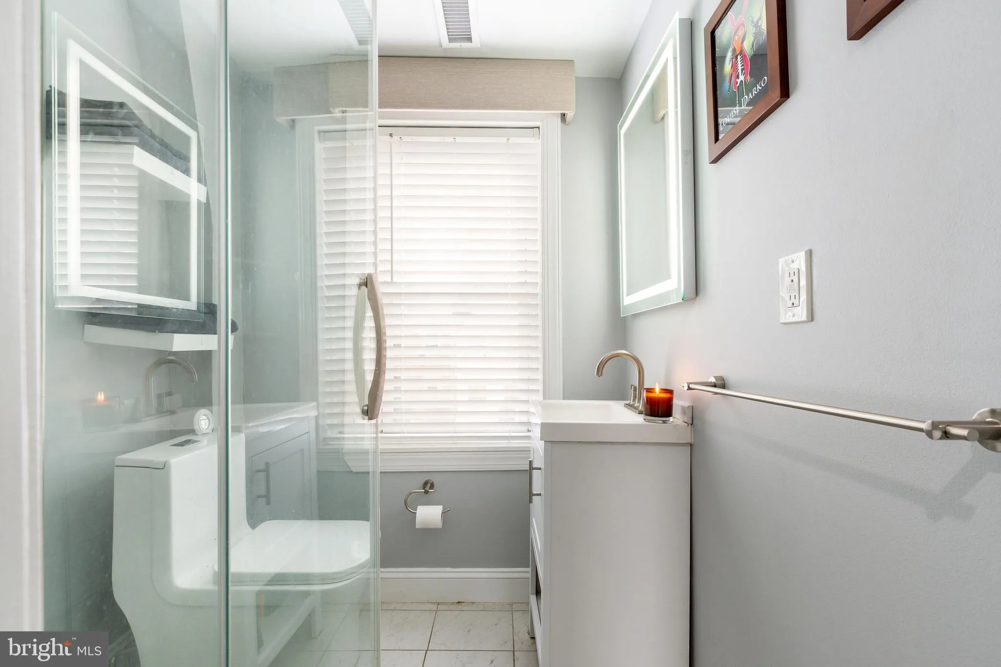 Philadelphia, Pennsylvania 19147, United States, 3 Bedrooms Bedrooms, ,3 BathroomsBathrooms,Residential,Contingent,90937