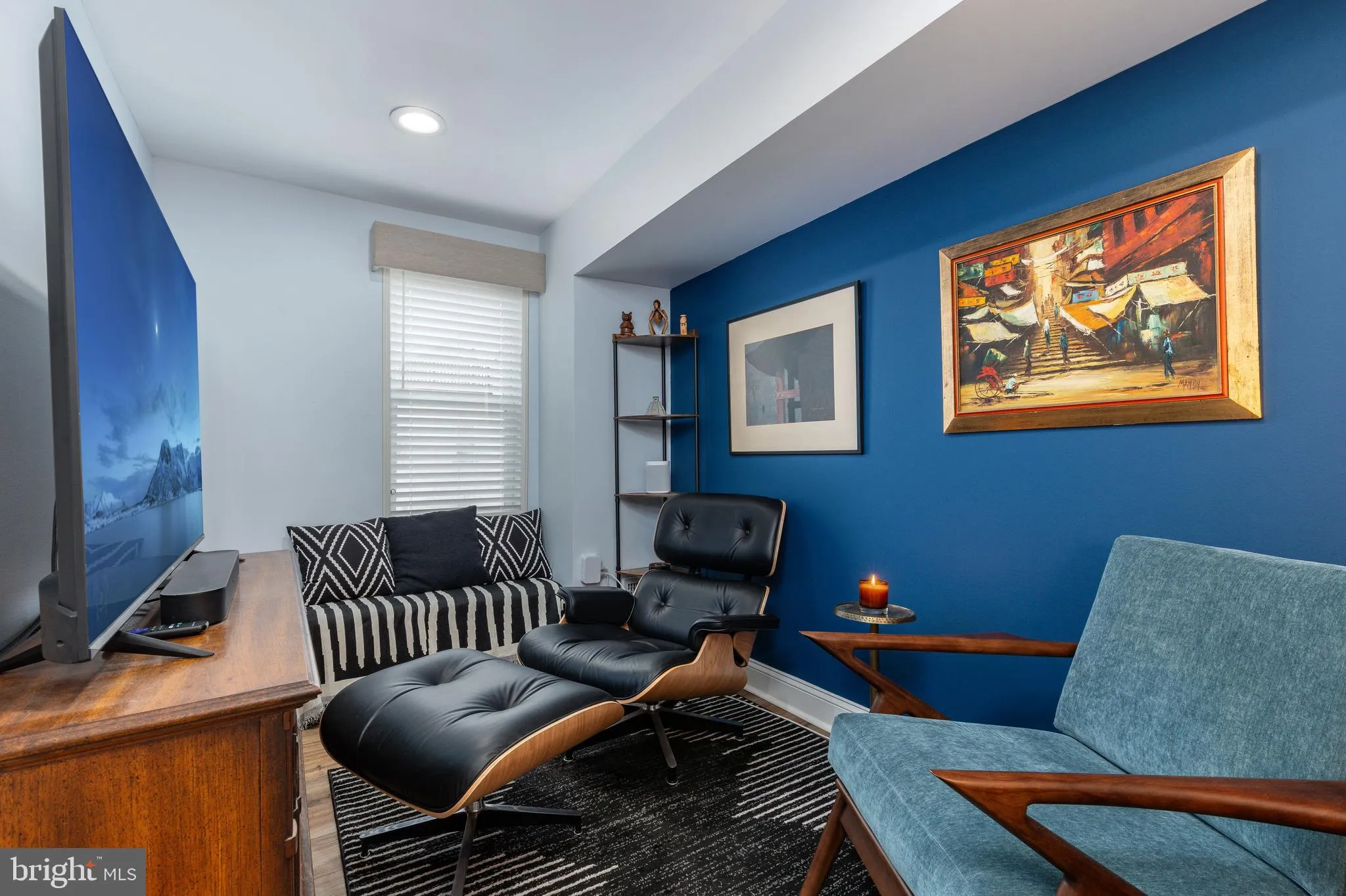 Philadelphia, Pennsylvania 19147, United States, 3 Bedrooms Bedrooms, ,3 BathroomsBathrooms,Residential,Contingent,90937