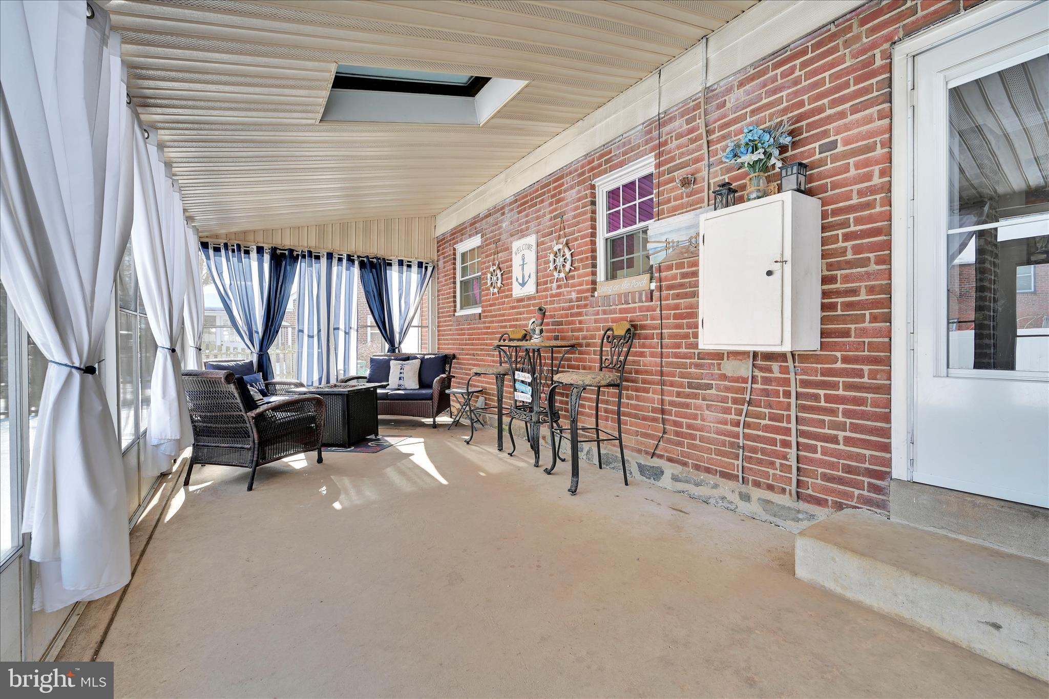 STONEY CREEK - Residential