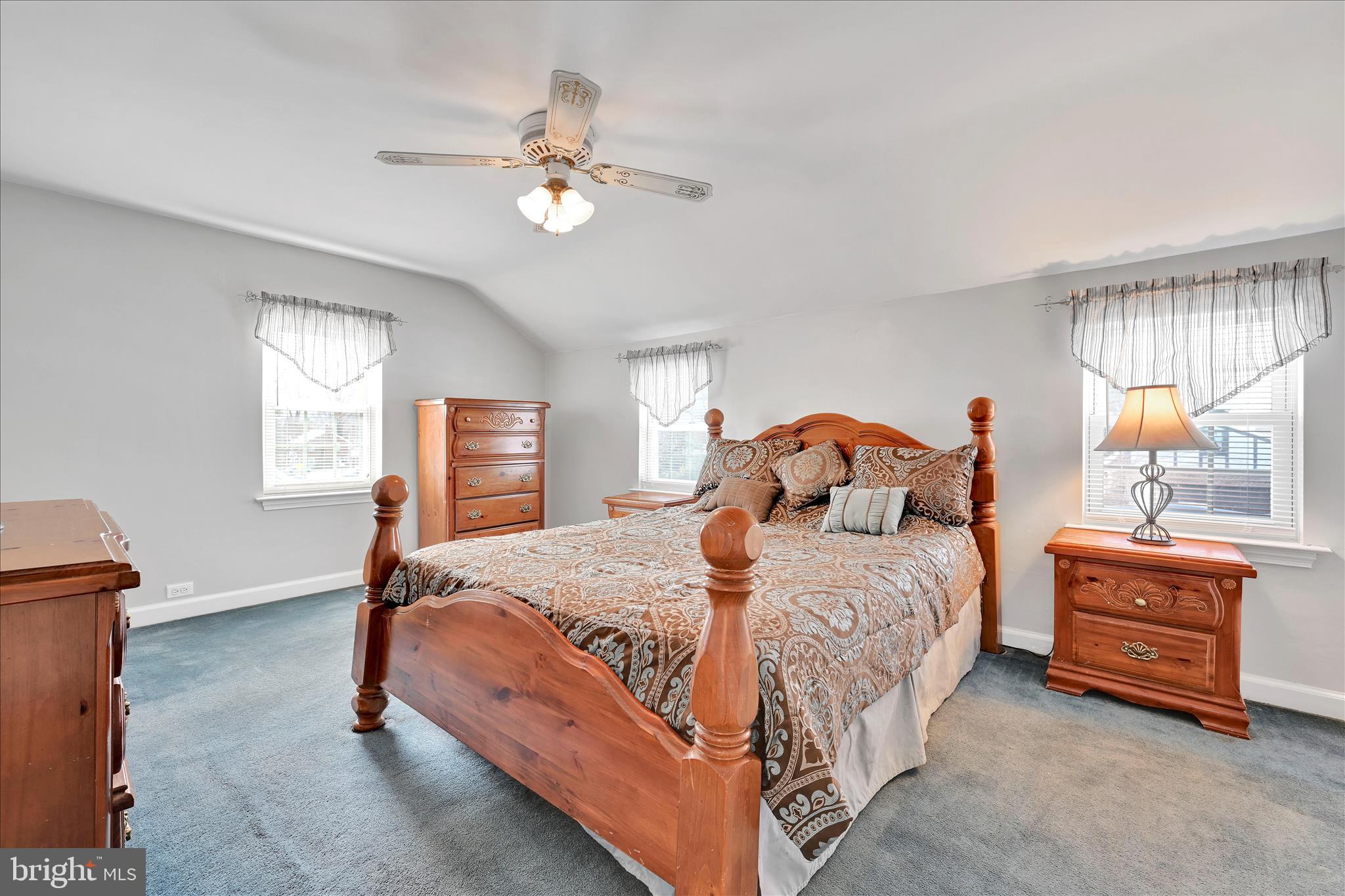 STONEY CREEK - Residential