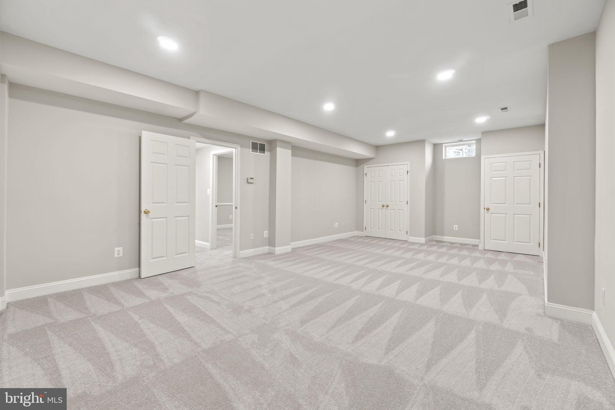 PINEY GLEN VILLAGE - Residential