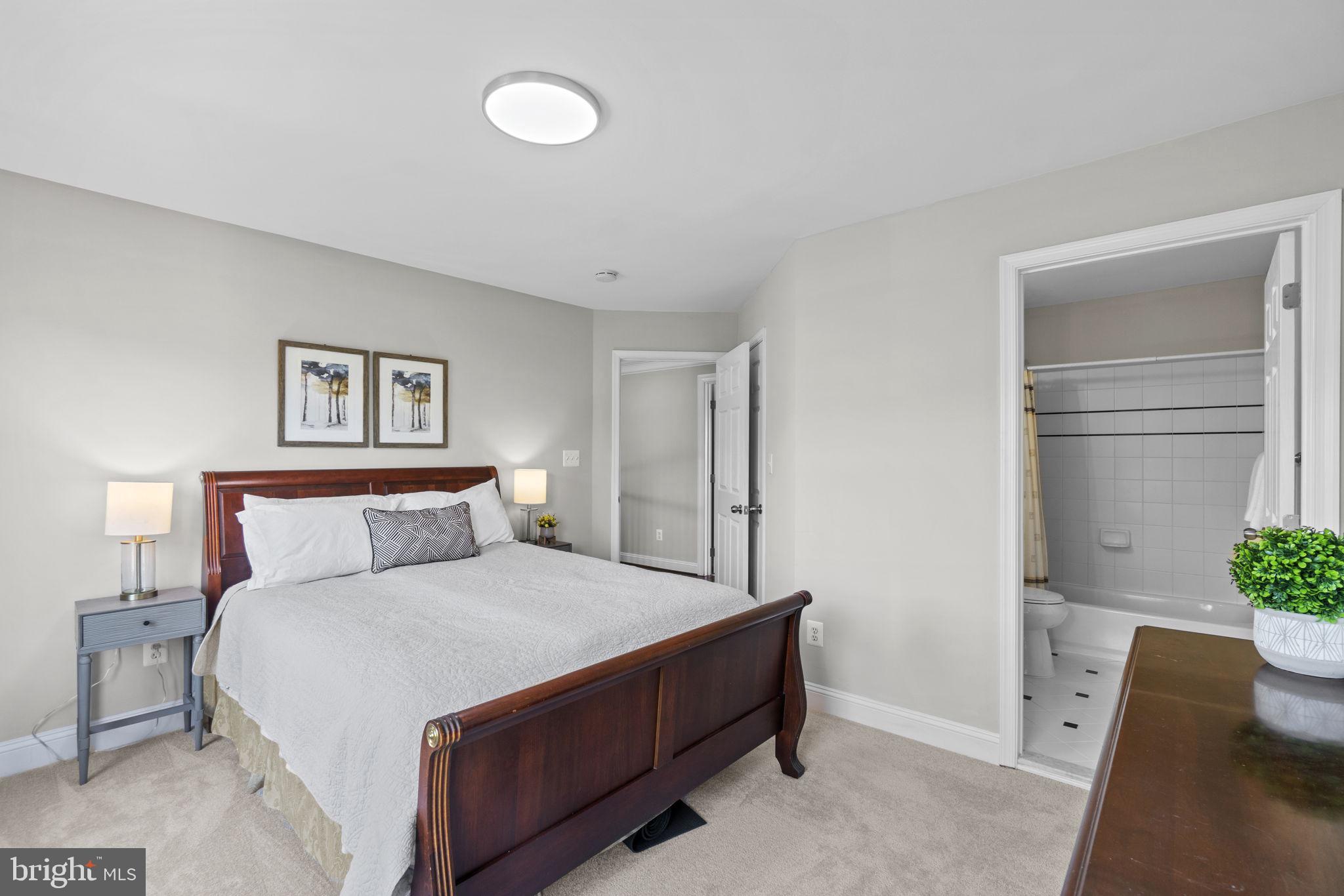 PINEY GLEN VILLAGE - Residential