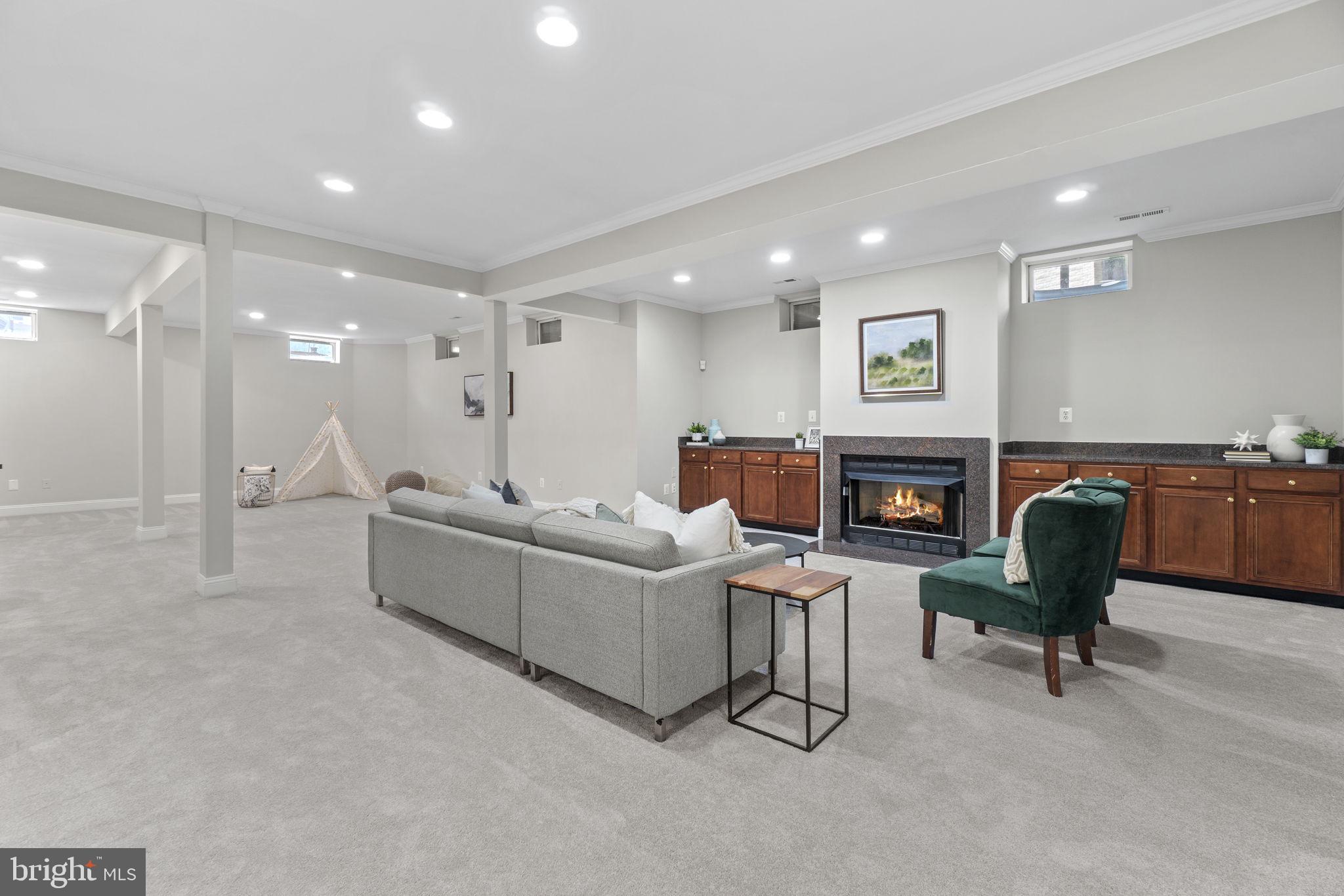 PINEY GLEN VILLAGE - Residential