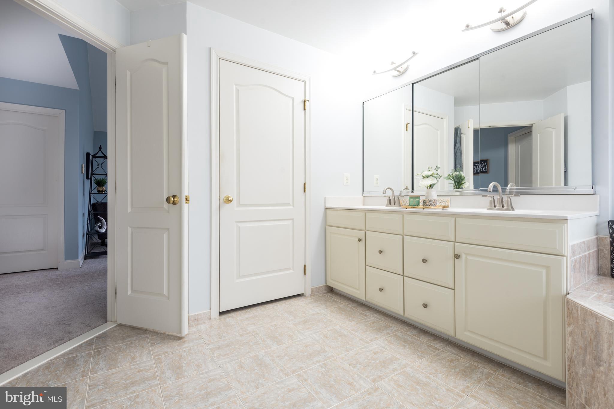 DOMINION VALLEY COUNTRY CLUB - Residential