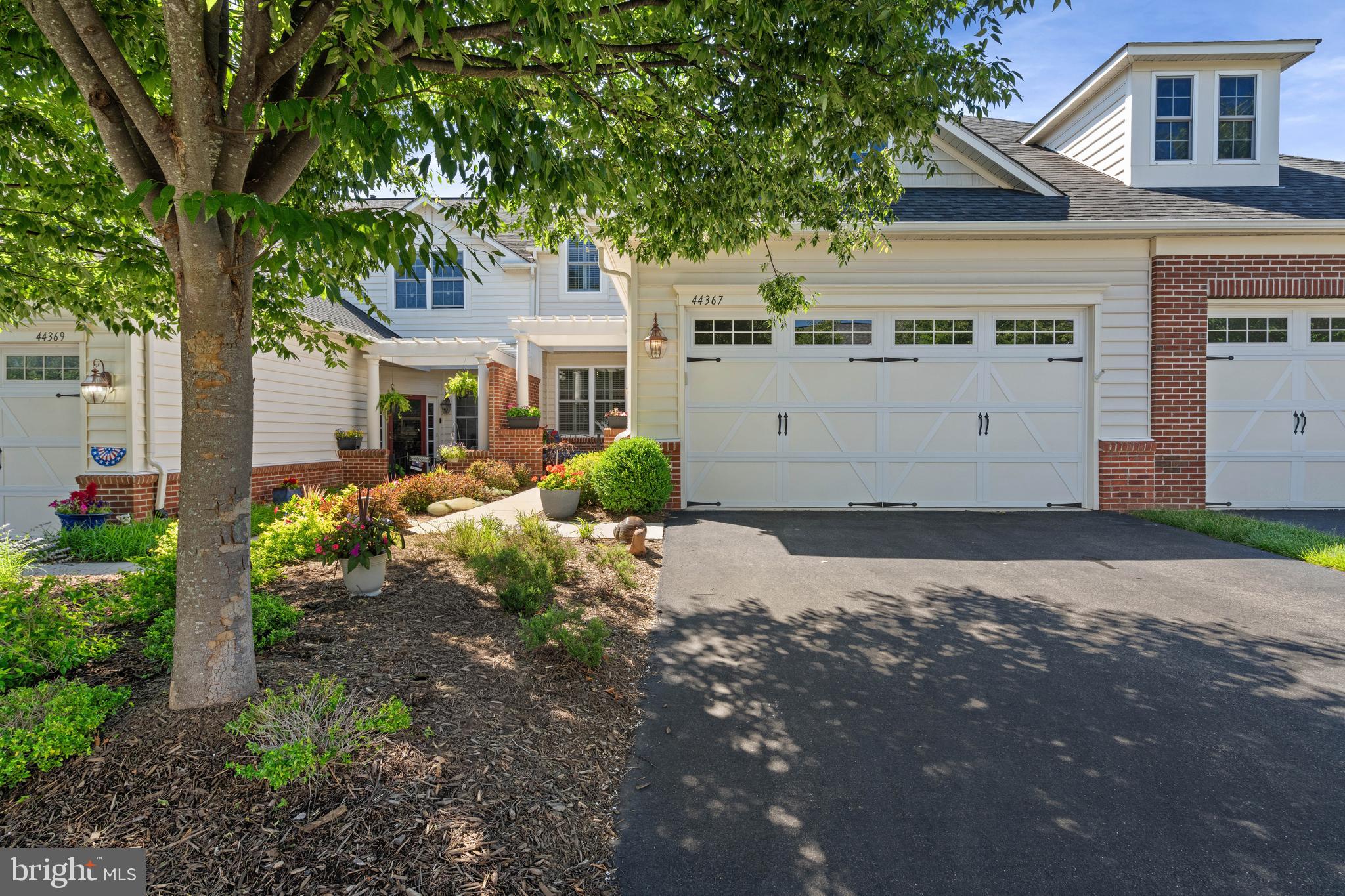 44367 OAKMONT MANOR SQUARE