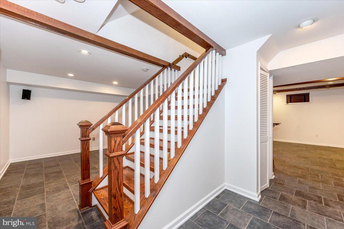 ELIZABETH'S DELIGHT - Residential