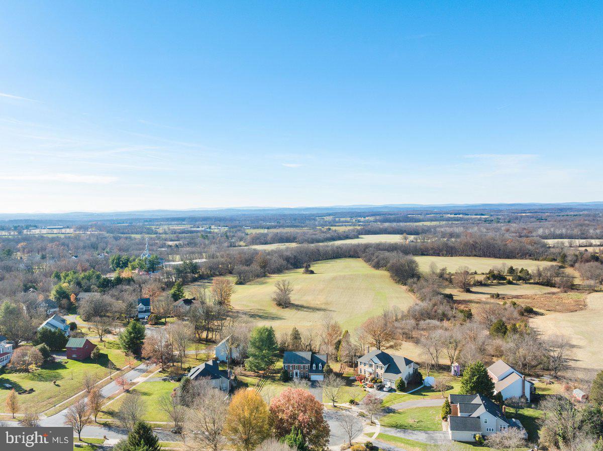 ELIZABETH'S DELIGHT - Residential