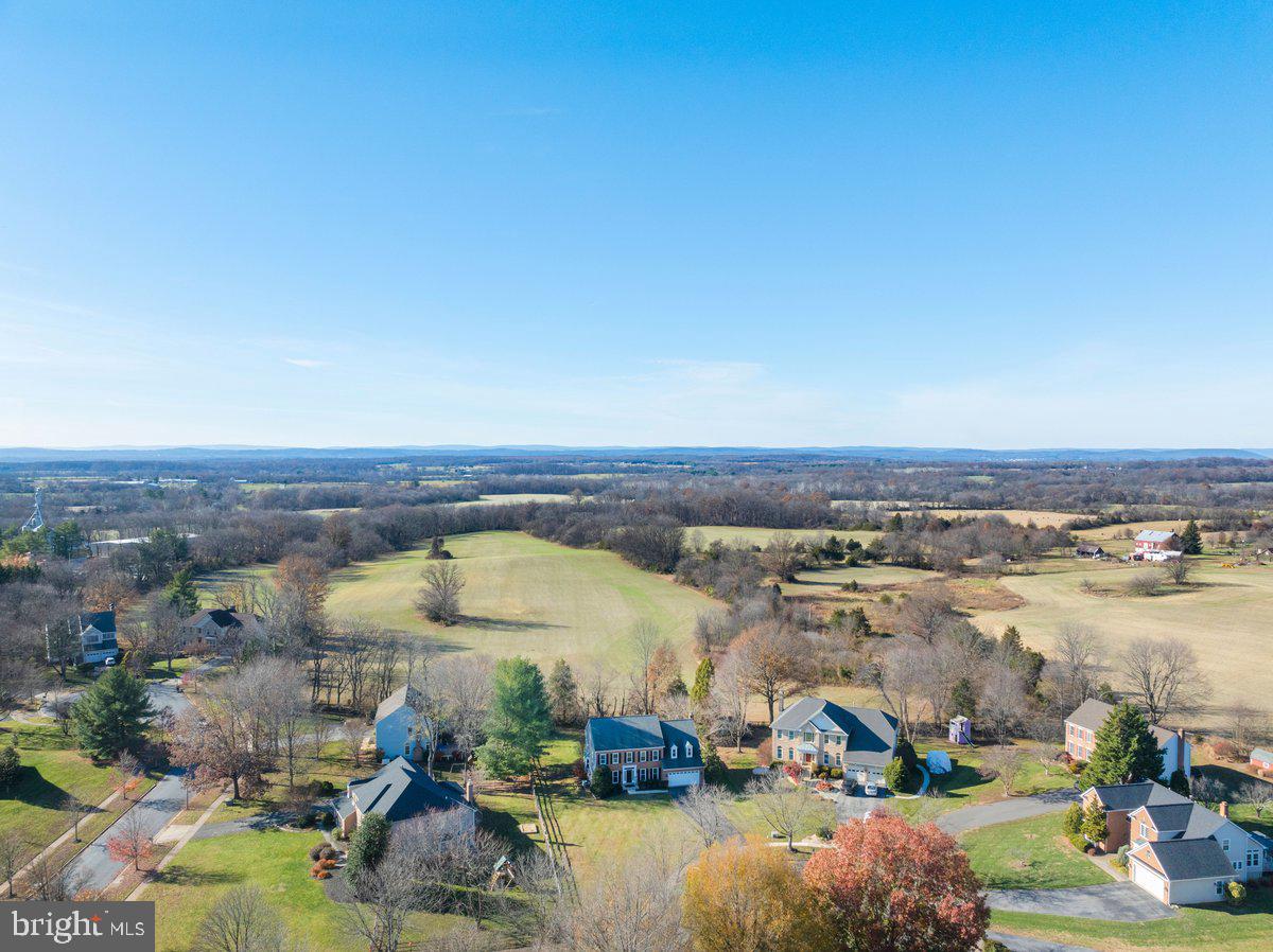 ELIZABETH'S DELIGHT - Residential