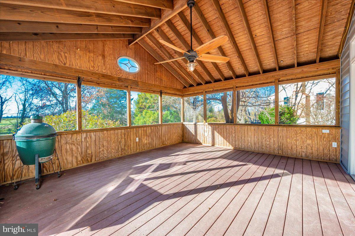 ELIZABETH'S DELIGHT - Residential