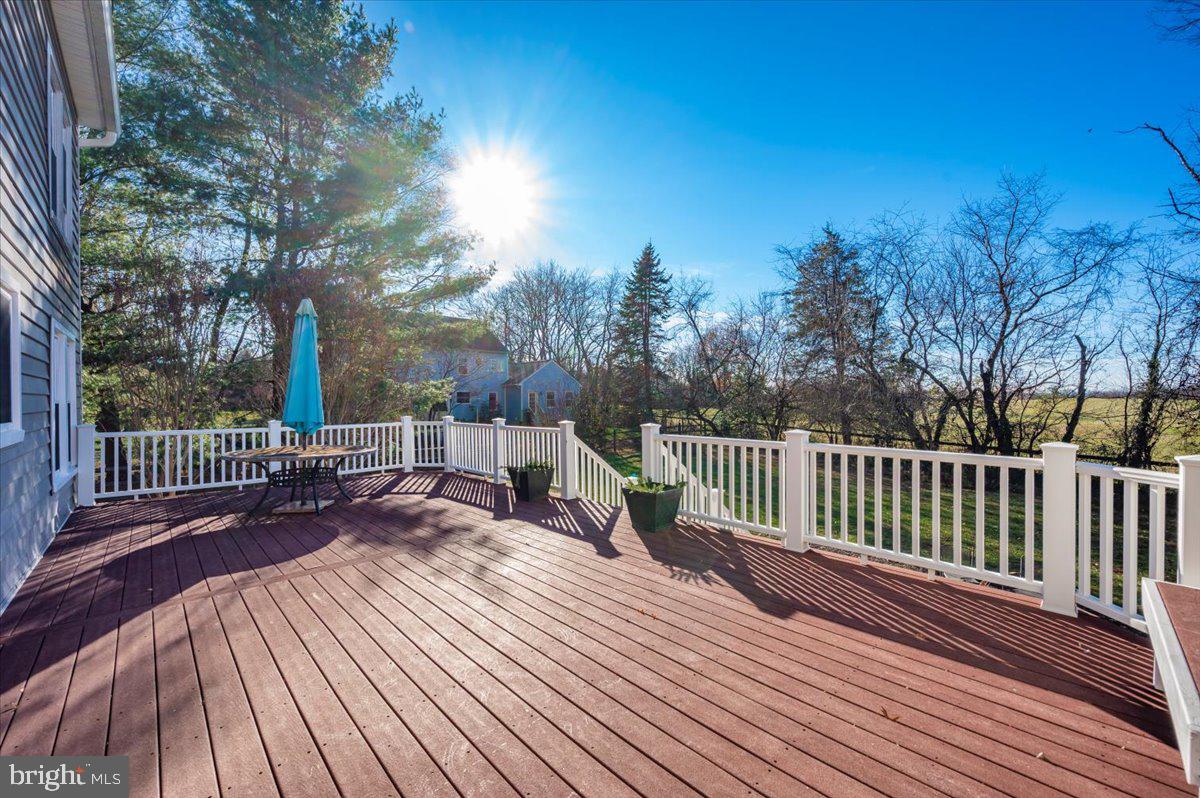 ELIZABETH'S DELIGHT - Residential