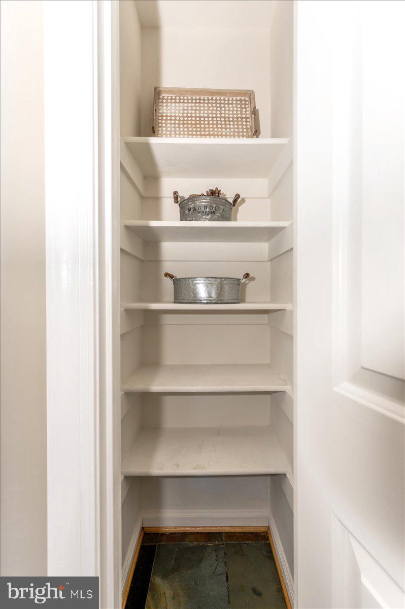 ELIZABETH'S DELIGHT - Residential