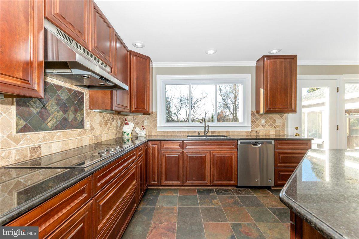 ELIZABETH'S DELIGHT - Residential