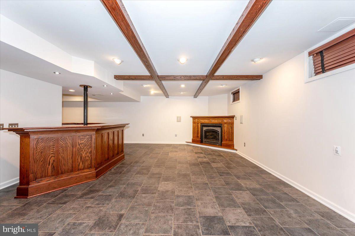 ELIZABETH'S DELIGHT - Residential