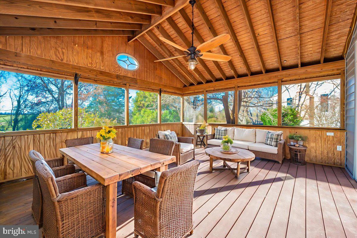 ELIZABETH'S DELIGHT - Residential