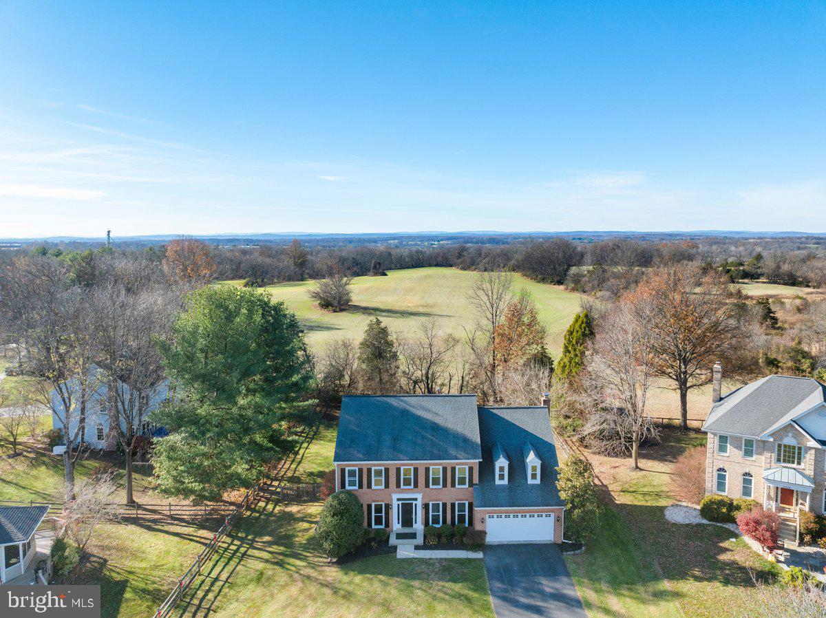 ELIZABETH'S DELIGHT - Residential