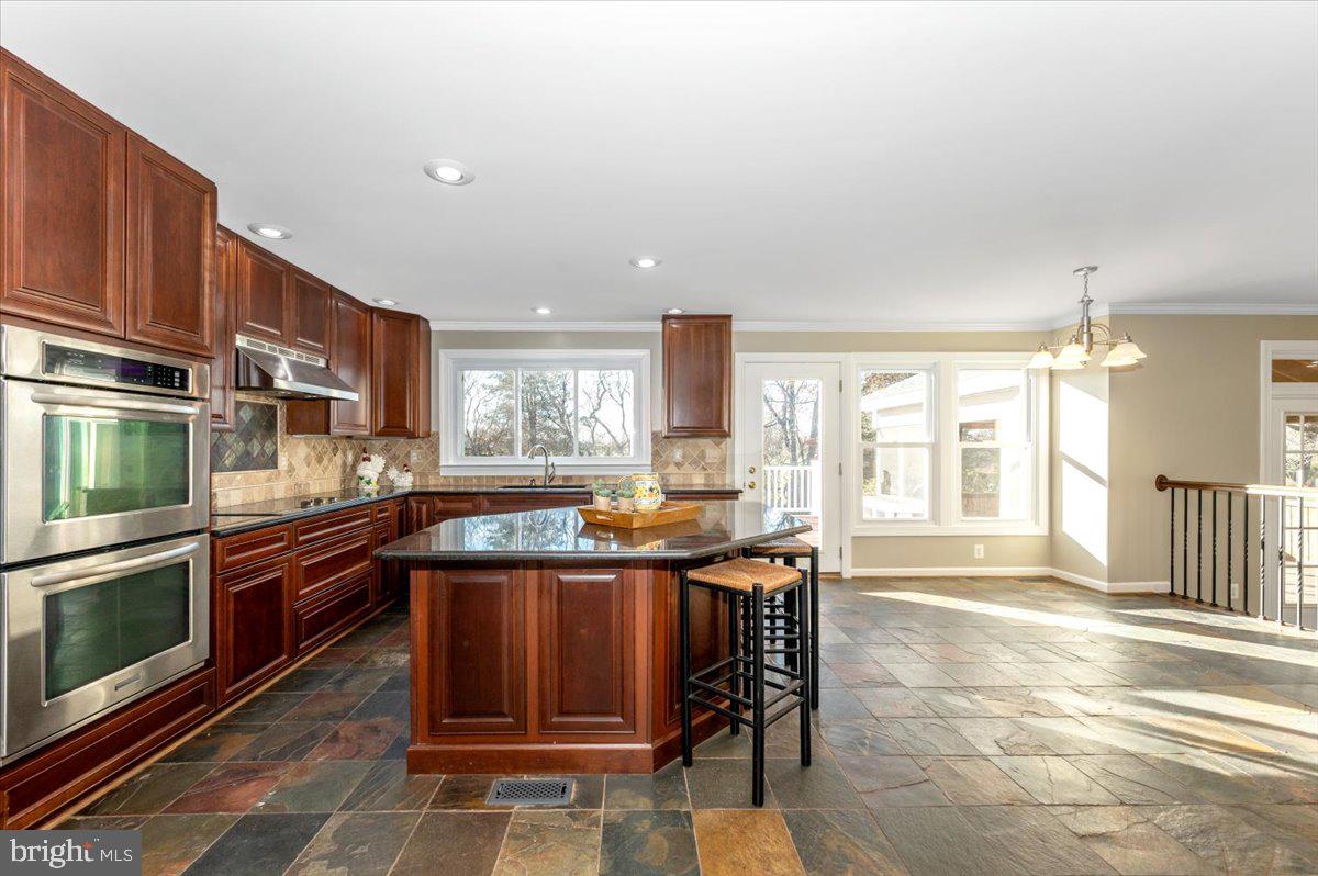 ELIZABETH'S DELIGHT - Residential