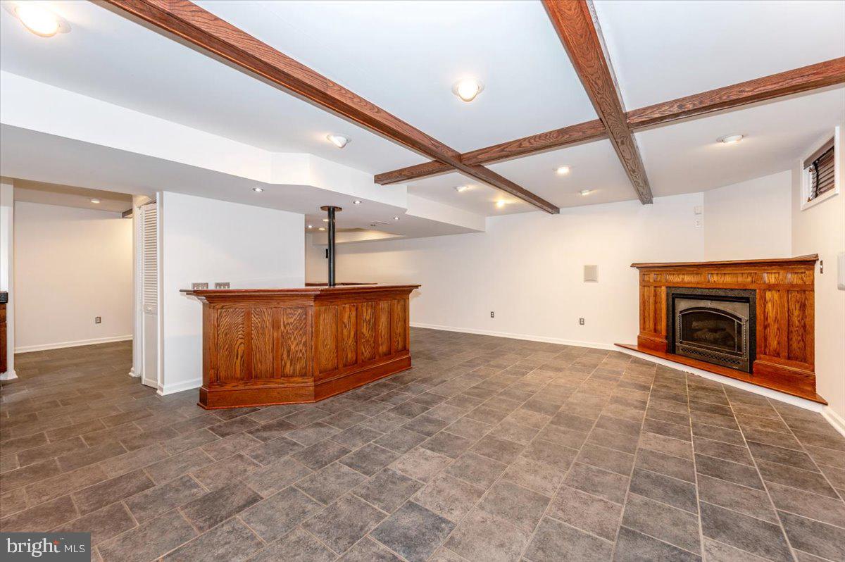 ELIZABETH'S DELIGHT - Residential