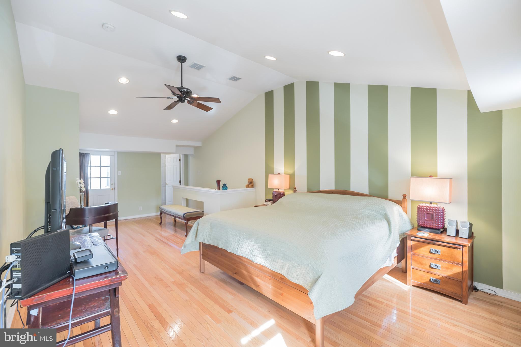 PASSYUNK SQUARE - Residential