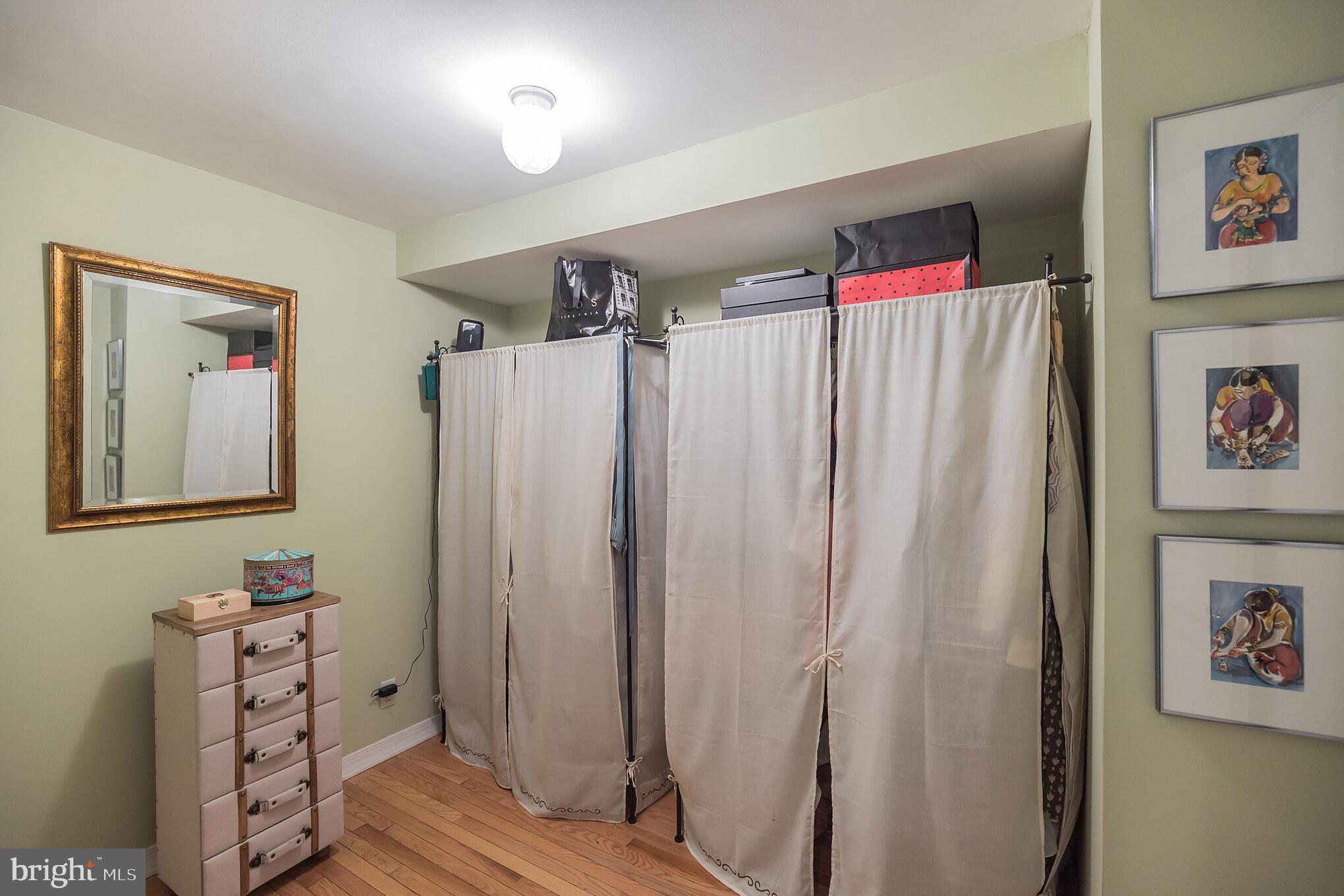 PASSYUNK SQUARE - Residential
