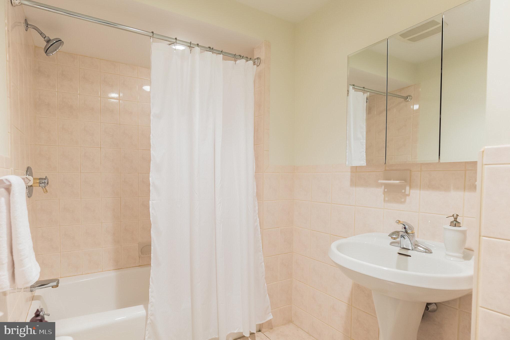 PASSYUNK SQUARE - Residential