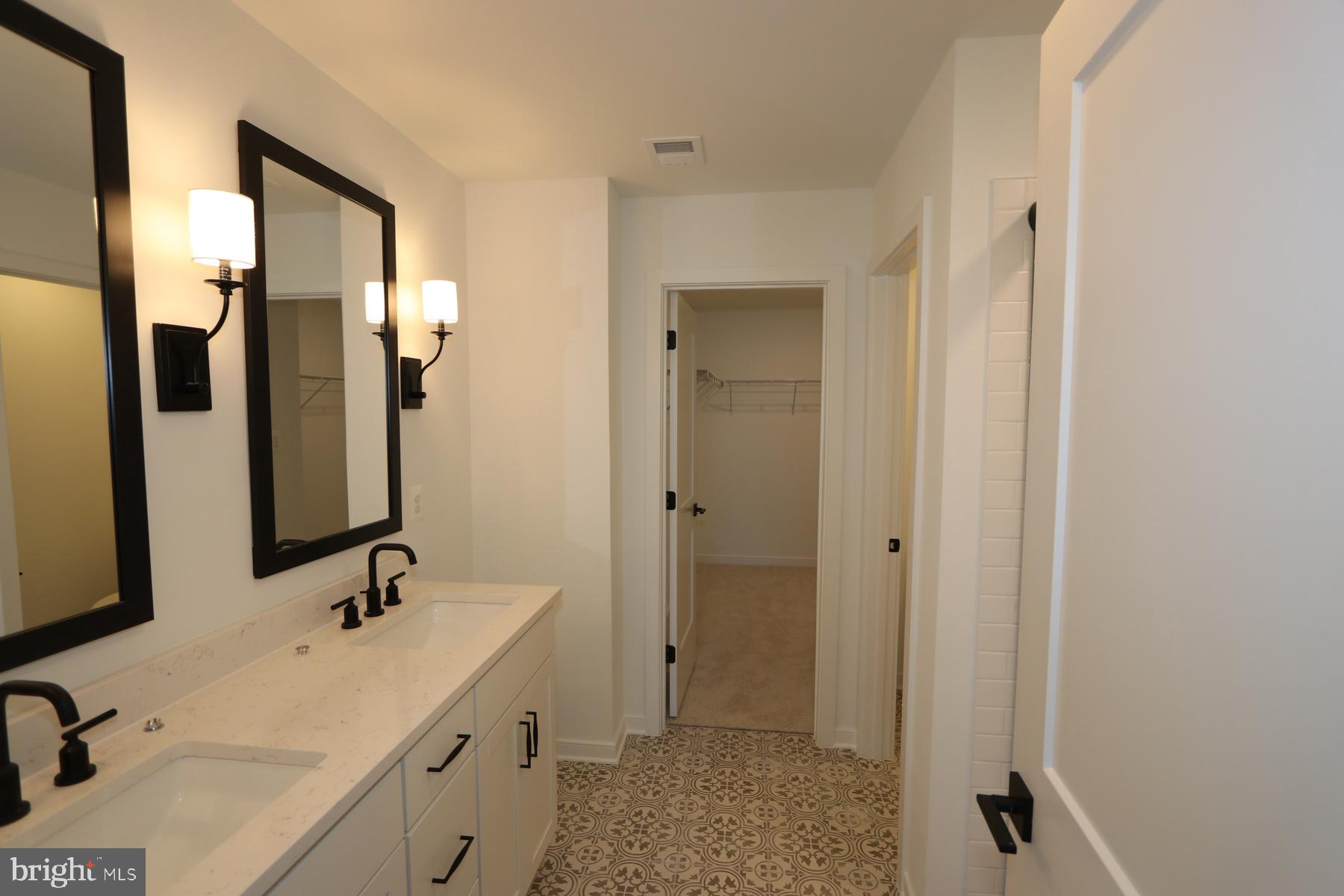 LIBERTY RUN - Residential