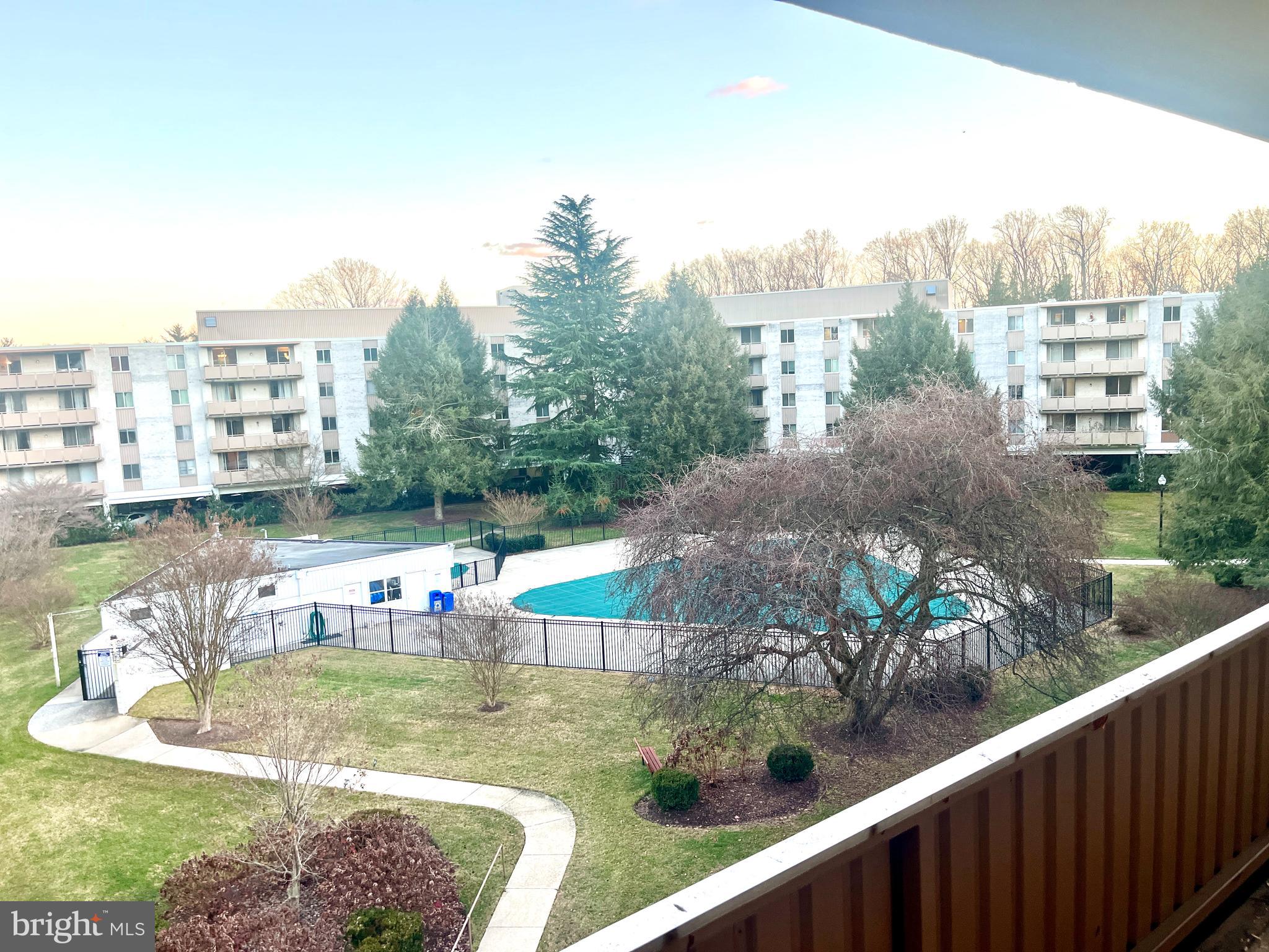 LAKESIDE TERRACE - Residential Lease