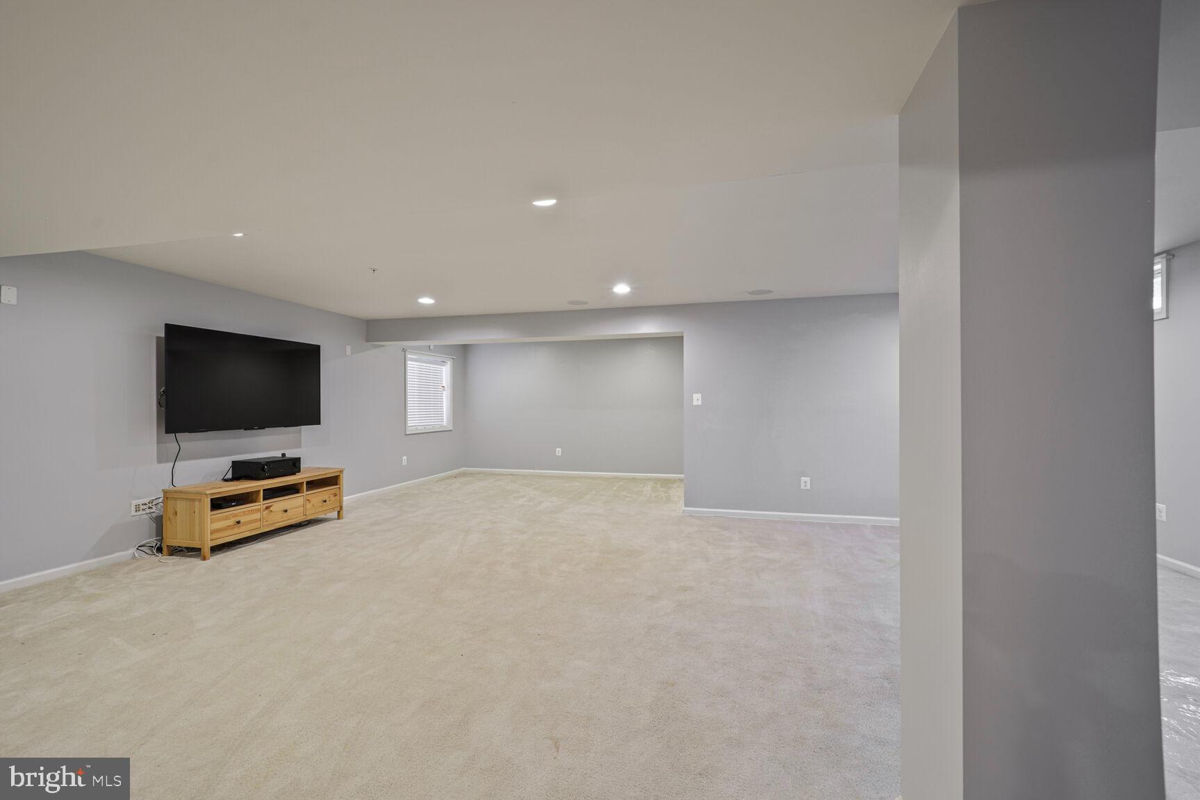 THE CRESCENT AT CHERRY LANE - Residential