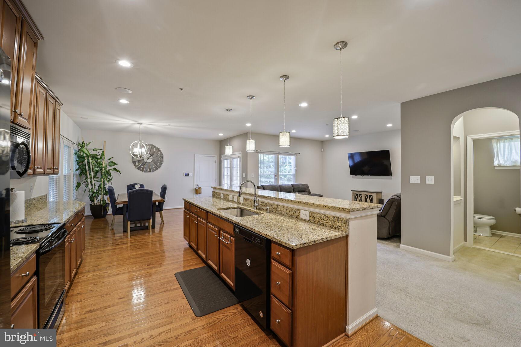 THE CRESCENT AT CHERRY LANE - Residential