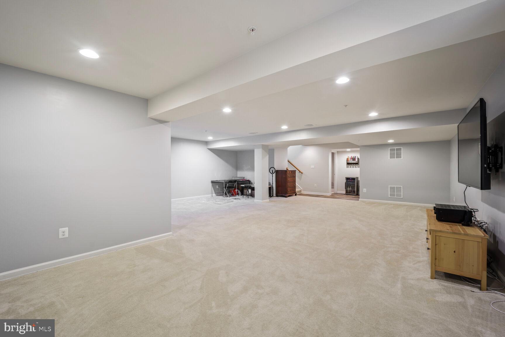 THE CRESCENT AT CHERRY LANE - Residential