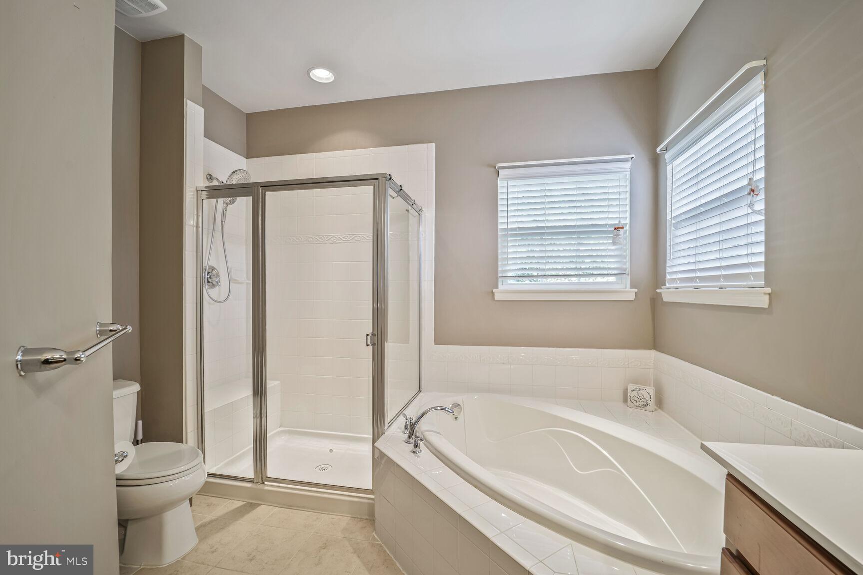 THE CRESCENT AT CHERRY LANE - Residential