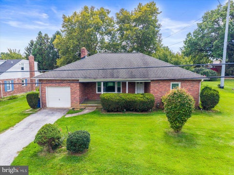 Photo of 1140 Southern Road, YORK, PA 17403 (MLS # PAYK2110718)