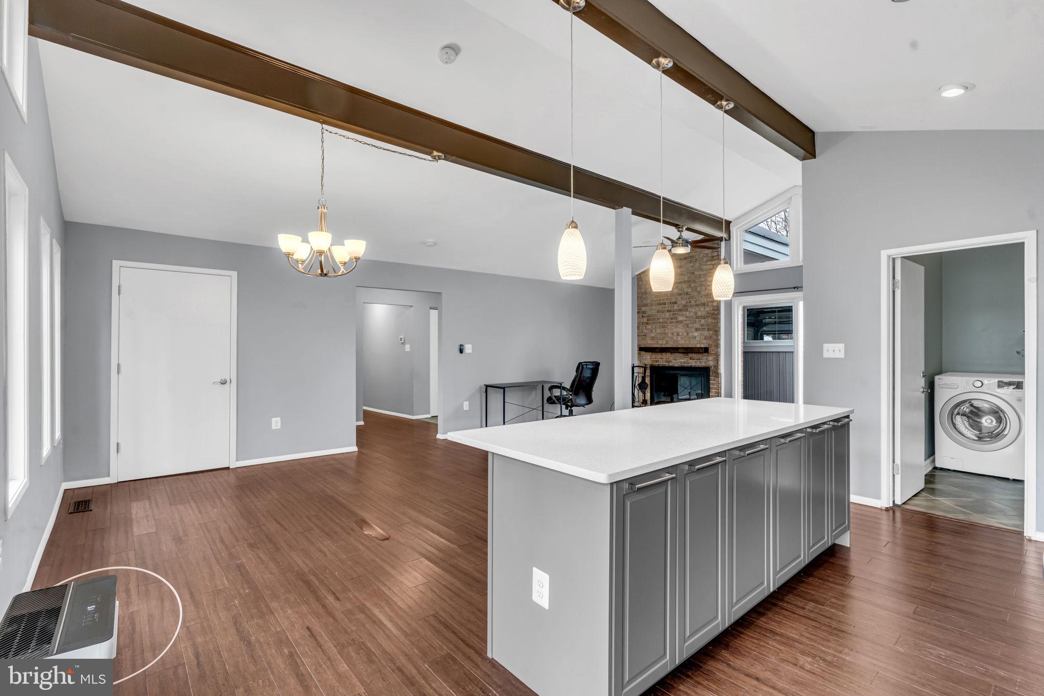 LAKE RIDGE - Residential