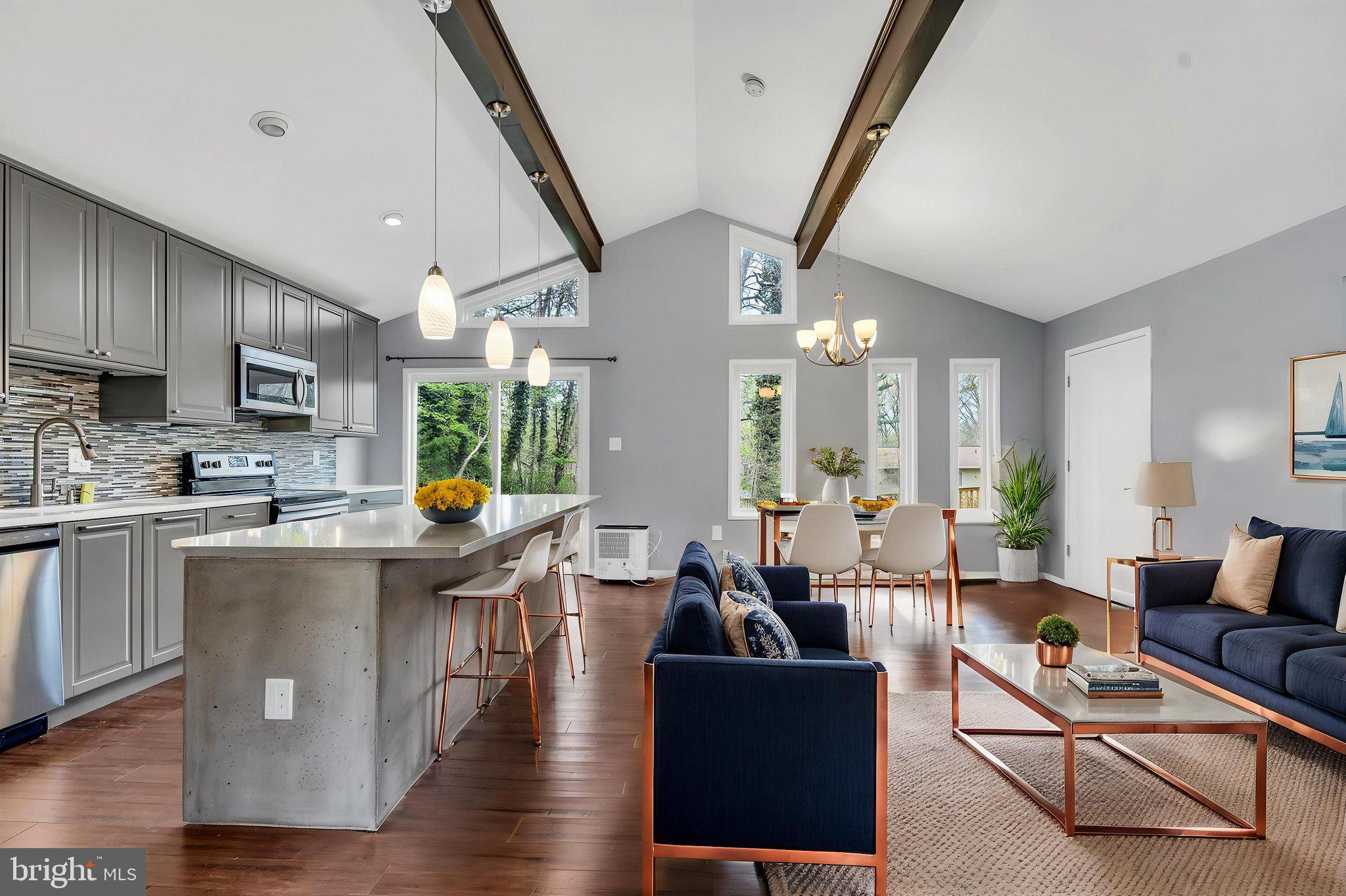 LAKE RIDGE - Residential