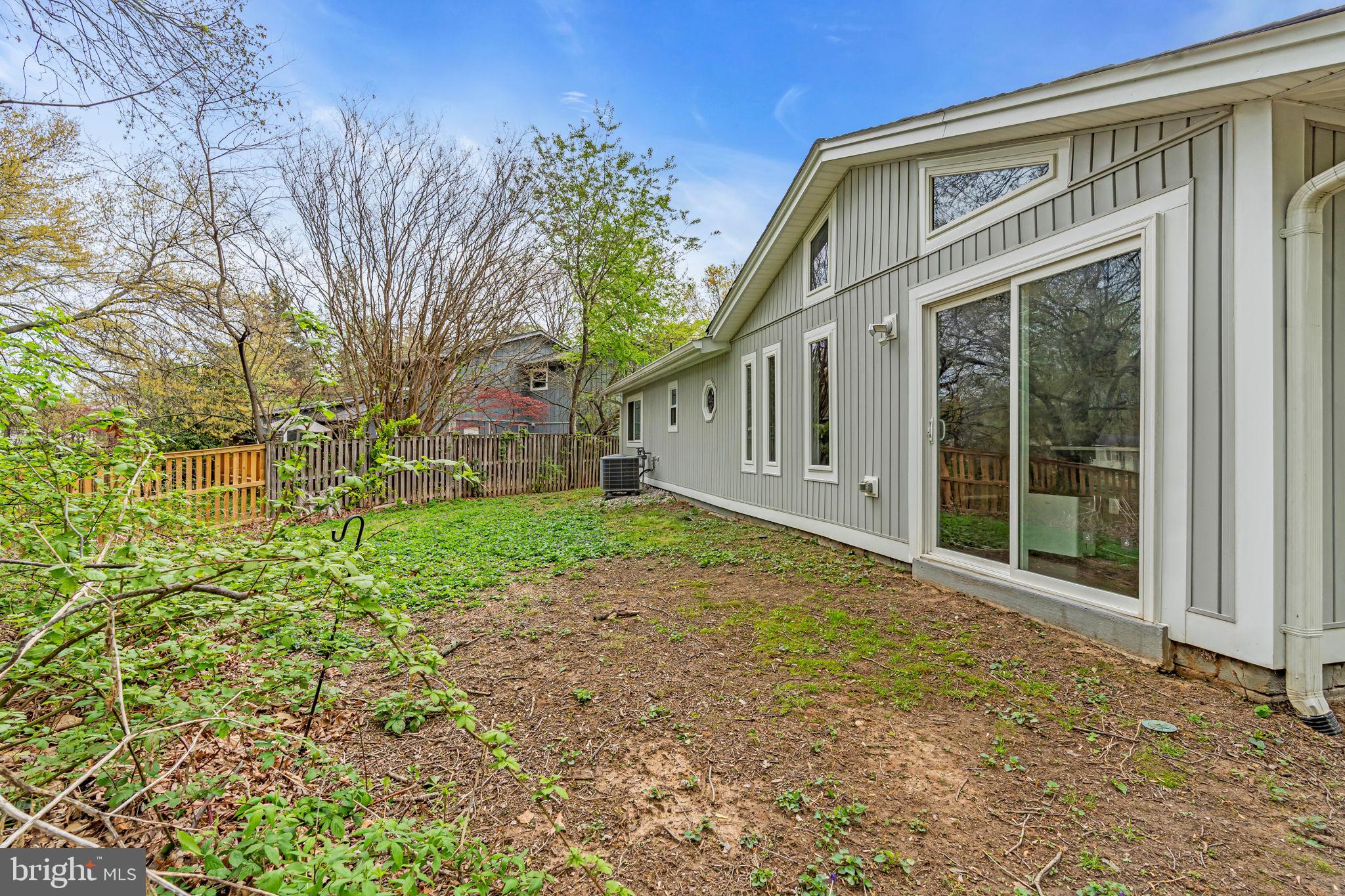 LAKE RIDGE - Residential