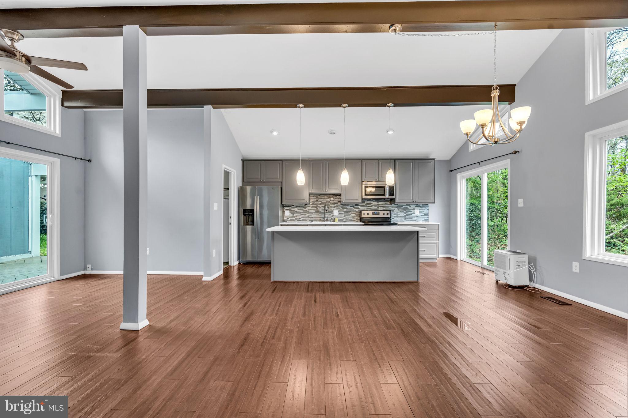 LAKE RIDGE - Residential